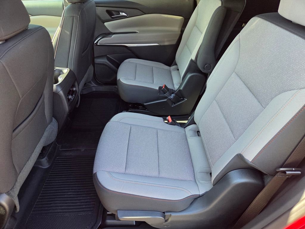 2026 Chevrolet Traverse photo 7