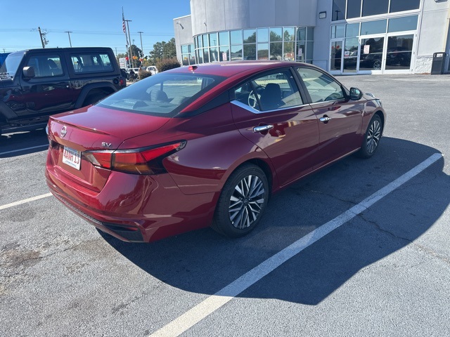 2024 Nissan Altima 2.5 SV photo 3