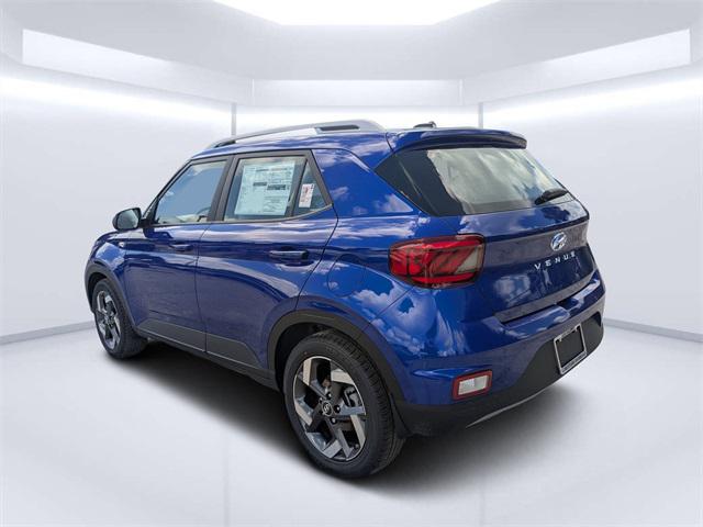 2025 Hyundai Venue SEL photo 3