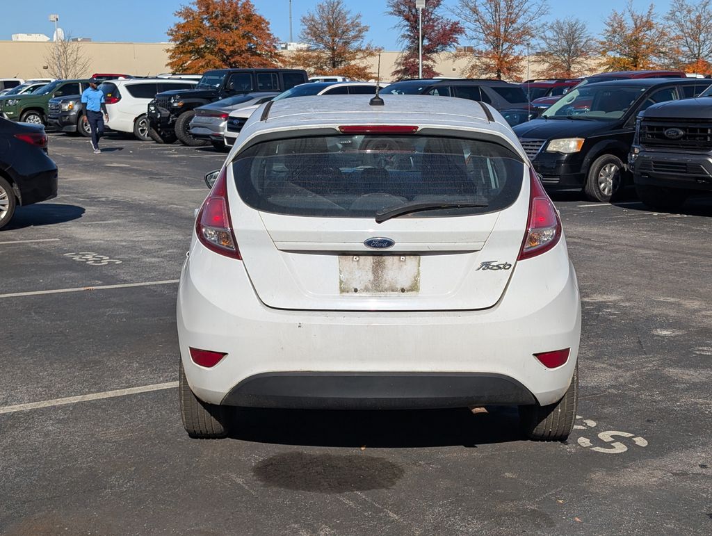 2014 Ford Fiesta S photo 4