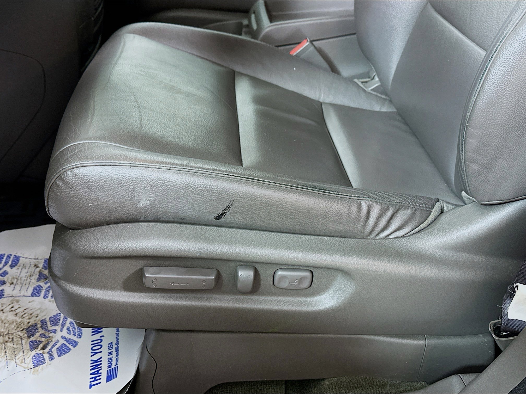 2014 Honda Odyssey Touring photo 18