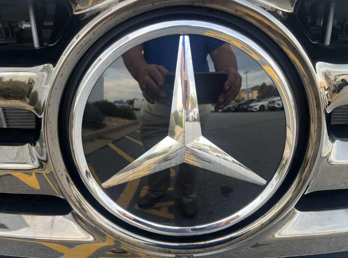 2025 Mercedes Benz GLS 450 4MATIC photo 4