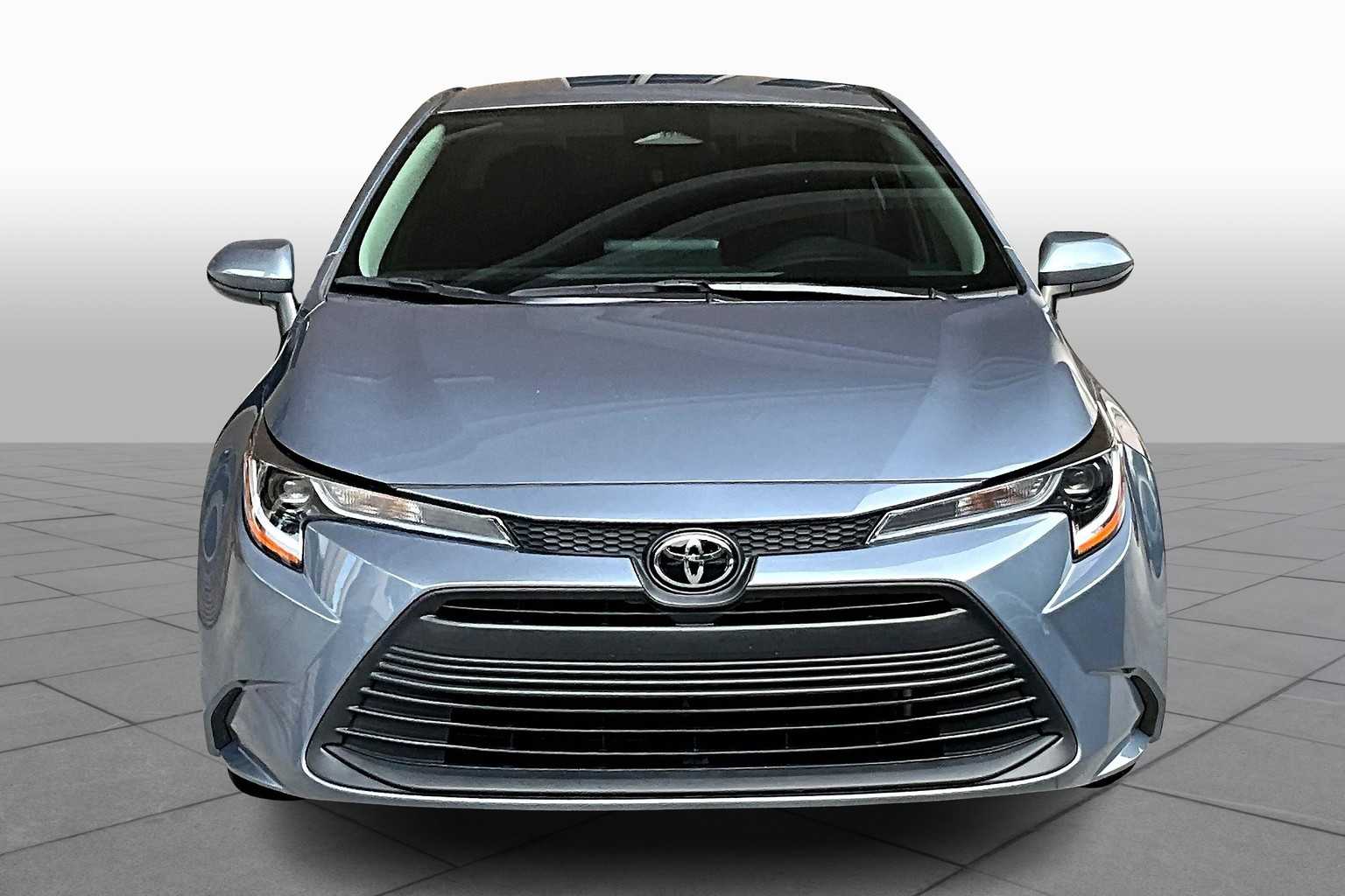 2024 Toyota Corolla LE photo 5