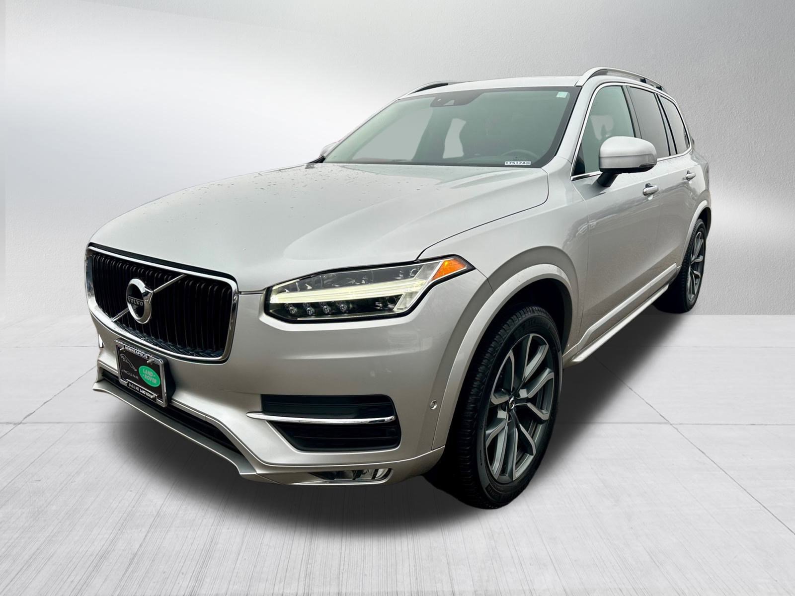 2018 Volvo XC90 Momentum's photo