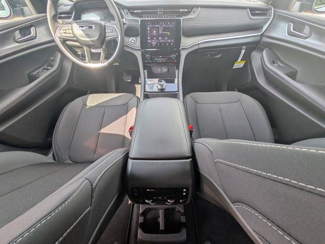 2025 Jeep Grand Cherokee Laredo X photo 26