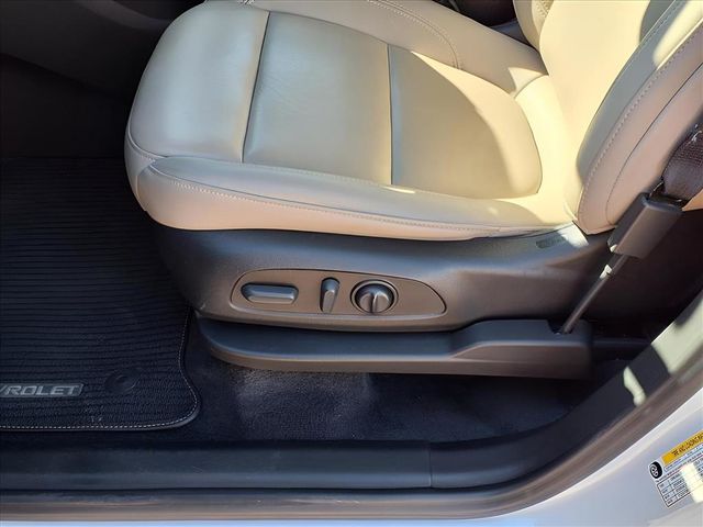 2022 Chevrolet Traverse Leather photo 16