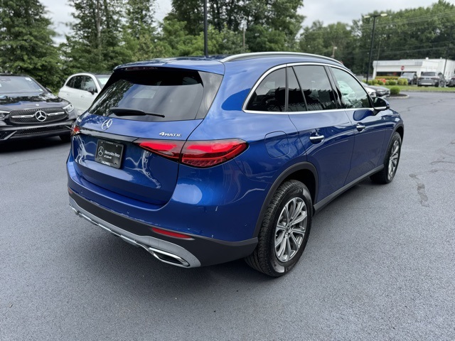 2025 Mercedes Benz GLC 300 4MATIC photo 3