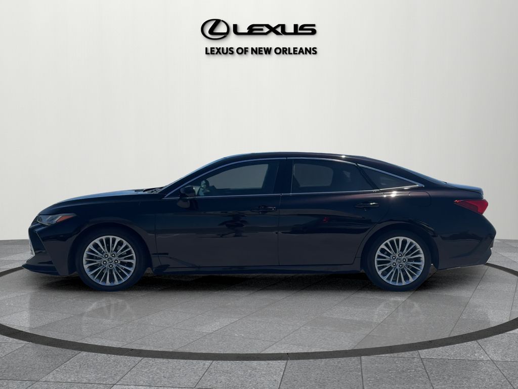 2019 Toyota Avalon Limited photo 4