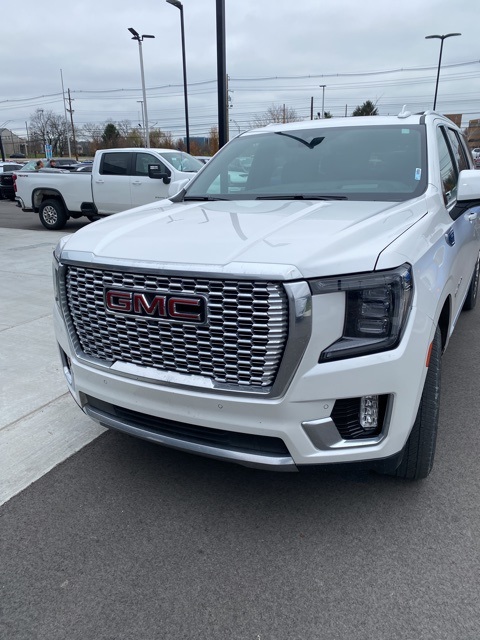 2022 GMC Yukon XL Denali's photo