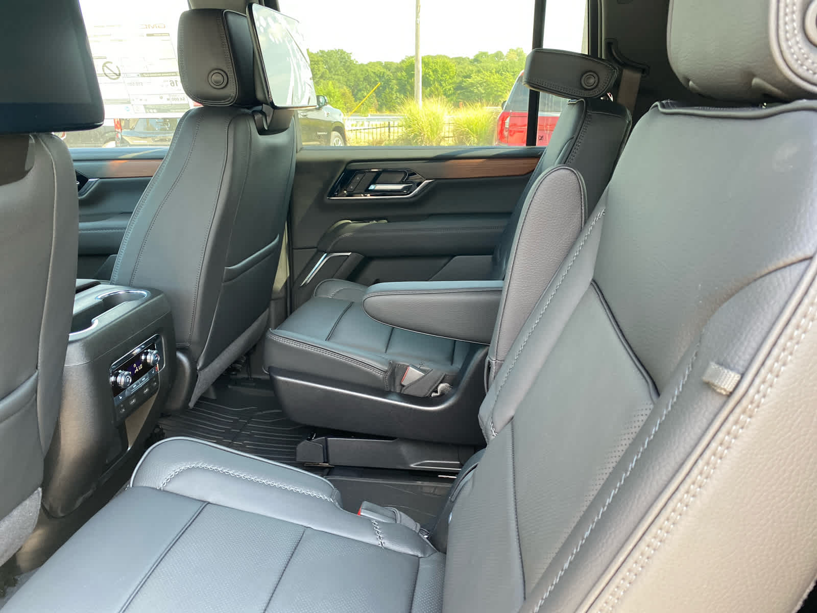 2025 Gmc Yukon XL Denali photo 26