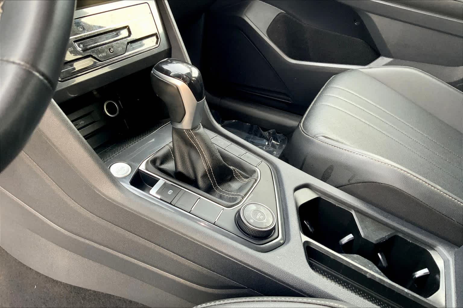 2022 Volkswagen Tiguan SE photo 15
