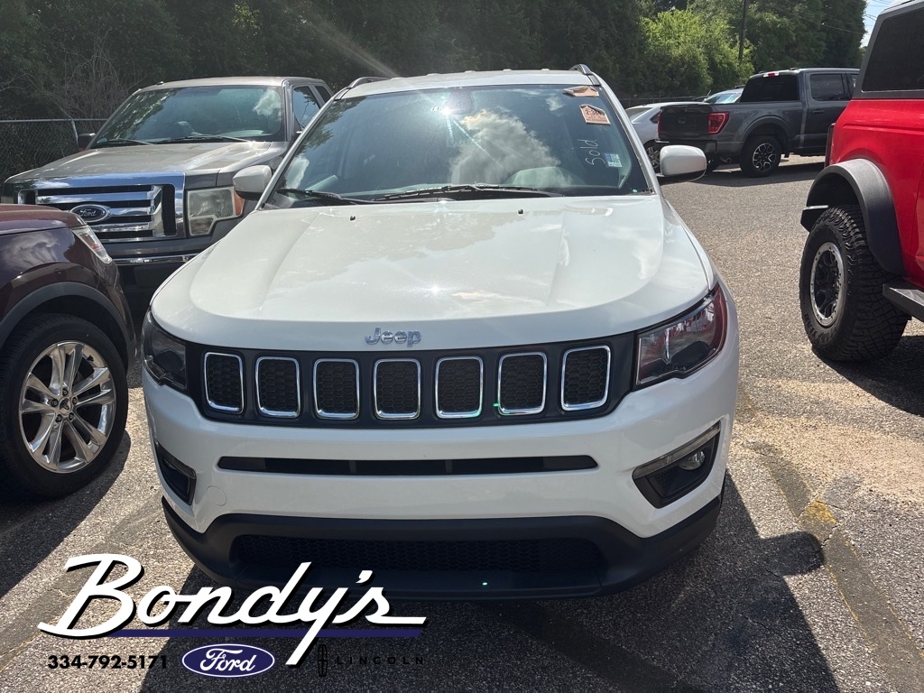 2019 Jeep Compass Latitude photo 2