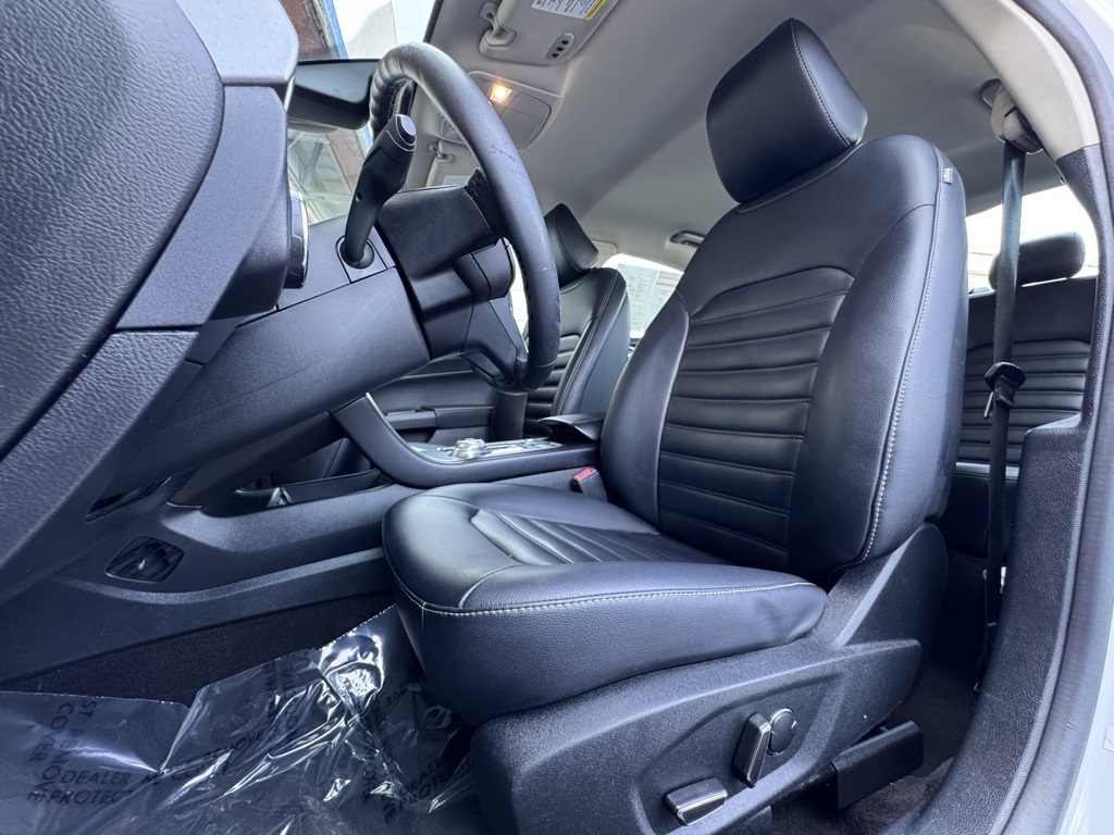 2020 Ford Fusion SEL photo 10