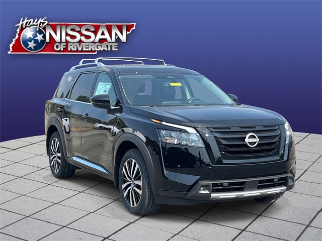 2025 Nissan Pathfinder Platinum's photo