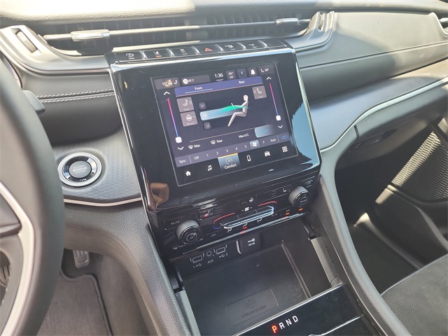 2023 Jeep Grand Cherokee Laredo Altitude photo 19
