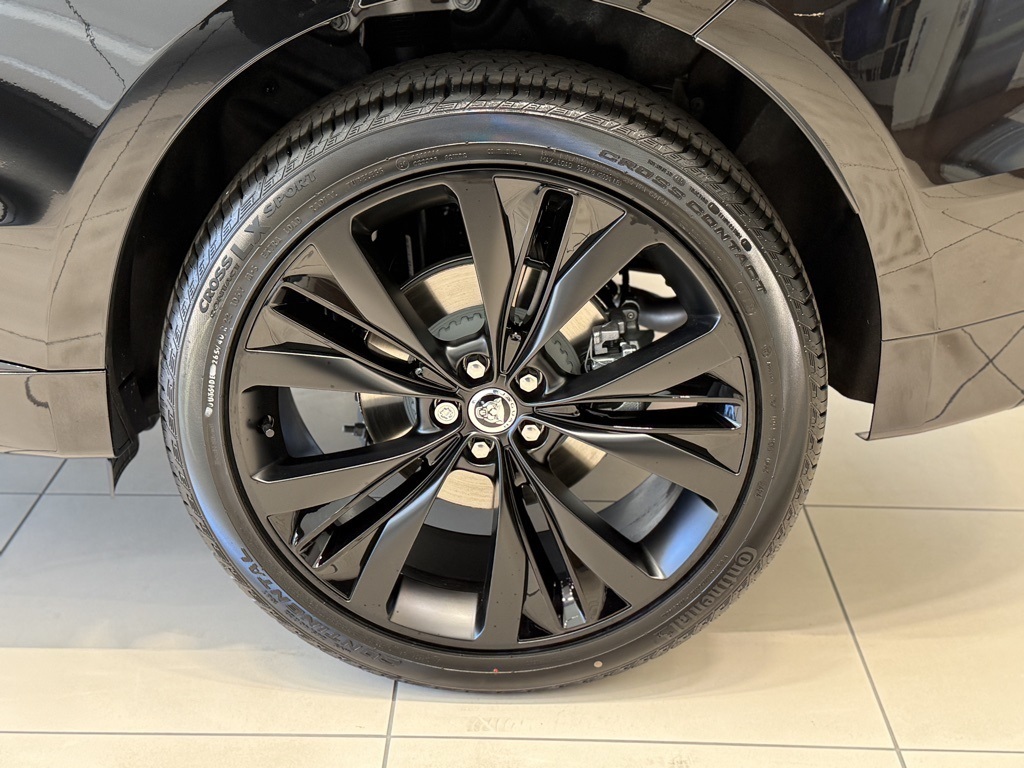 2026 Jaguar F-PACE P250 R-Dynamic S photo 5