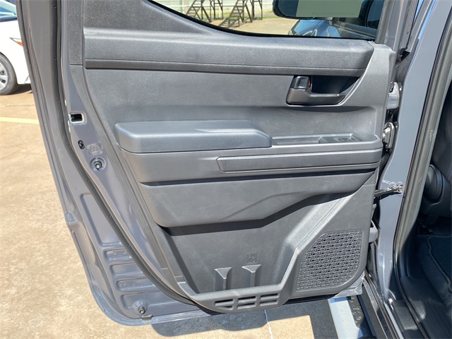 2025 Toyota Tacoma SR5 4x4 Double Cab photo 13