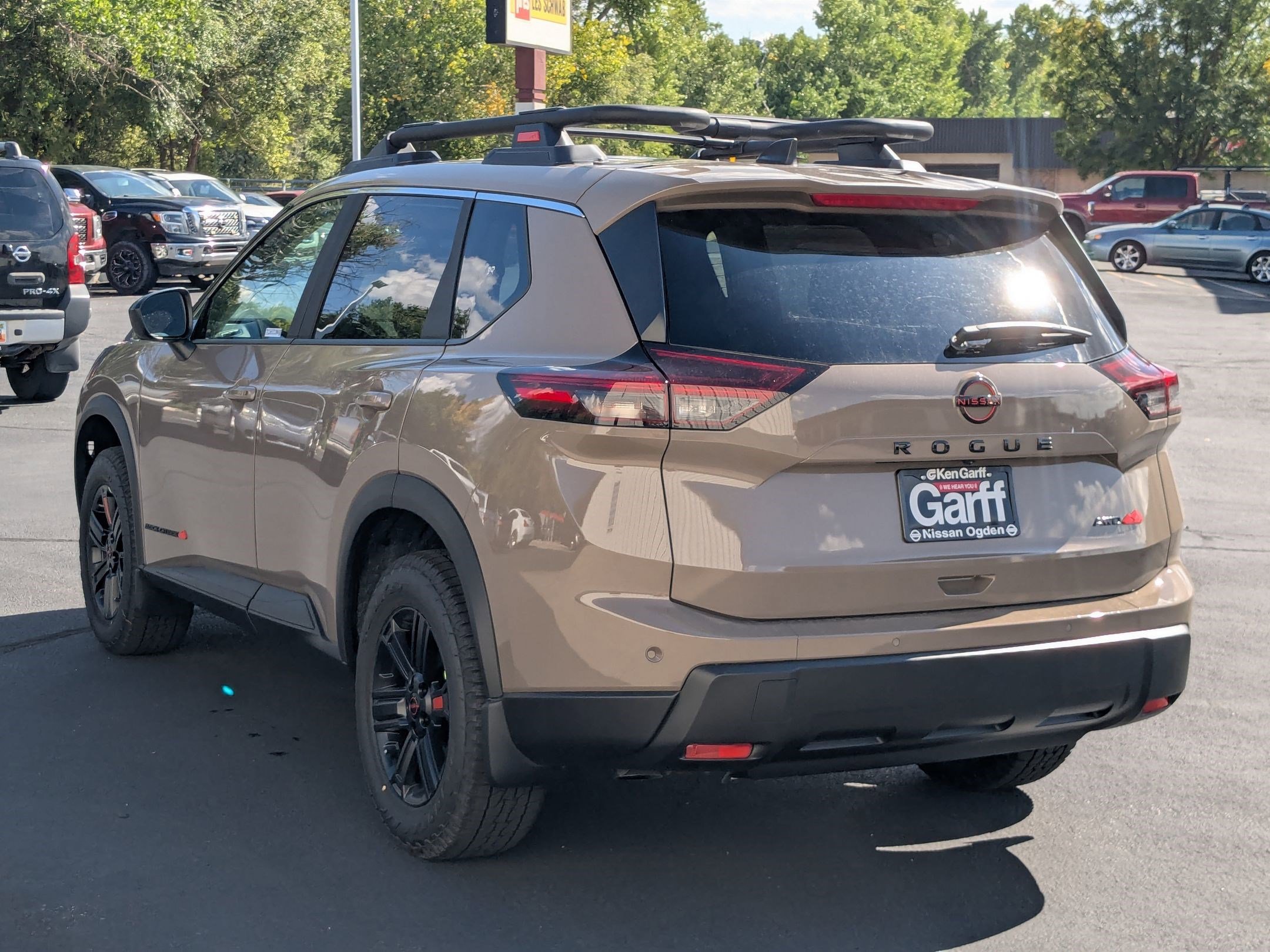 2026 Nissan Rogue SV photo 5