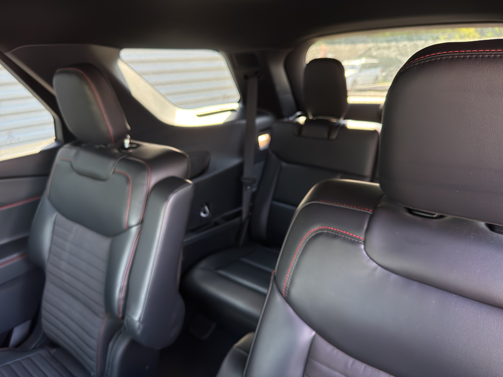 2025 Ford Explorer ST-Line photo 4