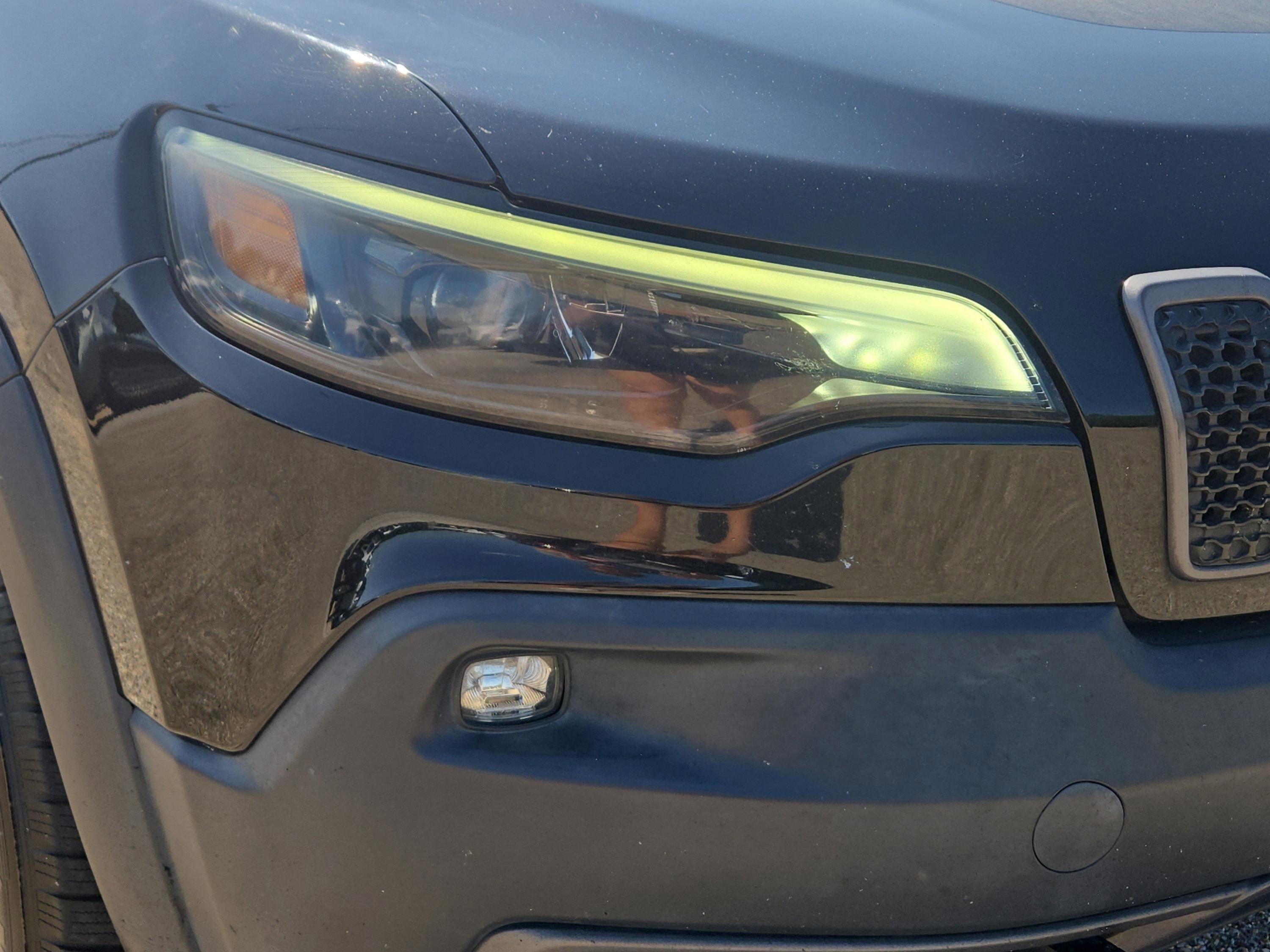 2019 Jeep Cherokee Trailhawk photo 2
