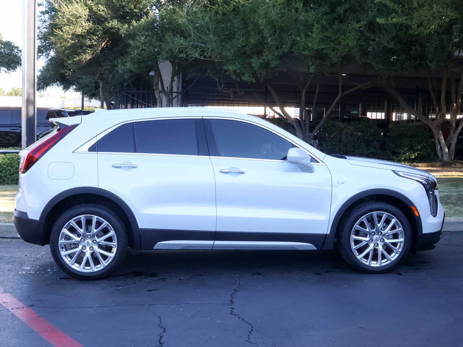 2020 Cadillac XT4 Premium Luxury photo 3