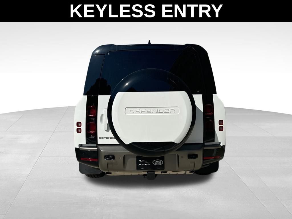 2024 Land Rover Defender 130 X-Dynamic SE photo 7