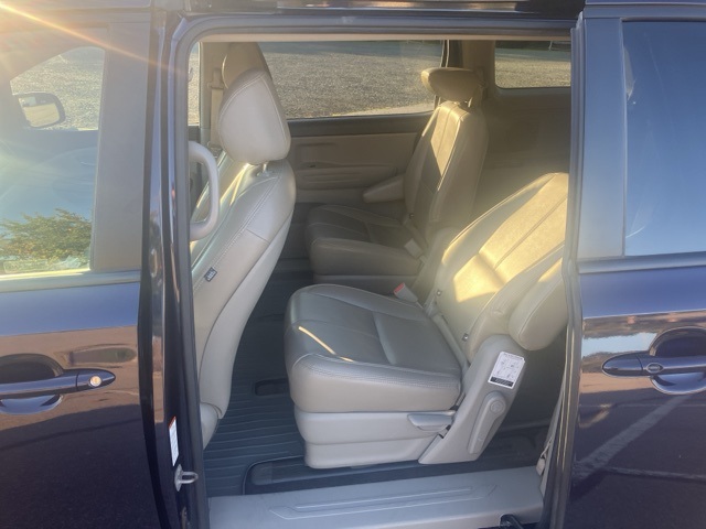 2021 Kia Sedona LX photo 13