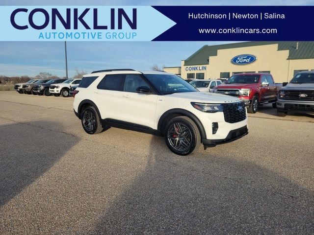 2026 Ford Explorer ST-LINE's photo