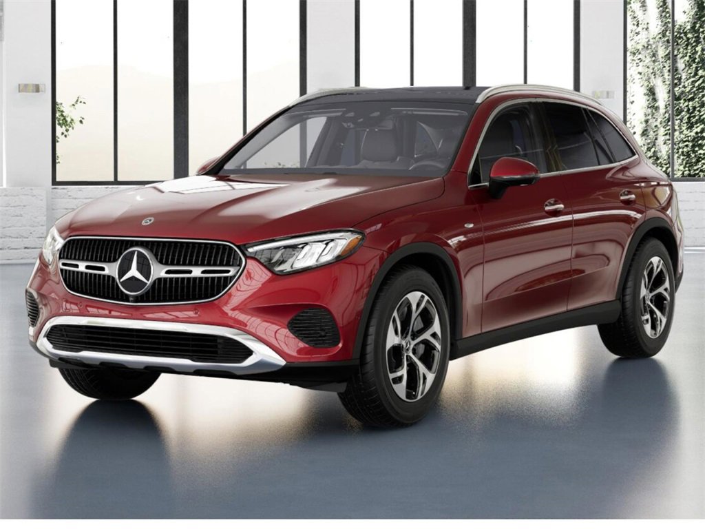 2025 Mercedes-Benz GLC Base's photo