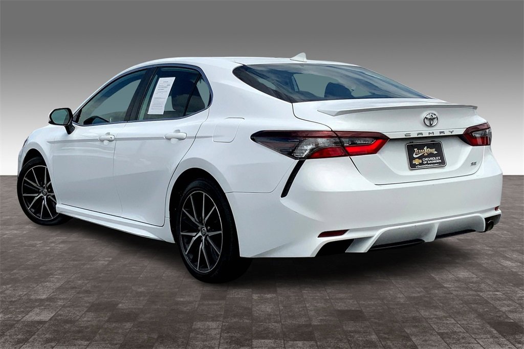 2021 Toyota Camry SE photo 11