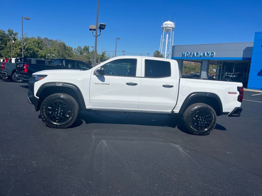 2026 Chevrolet Colorado Trail Boss photo 2