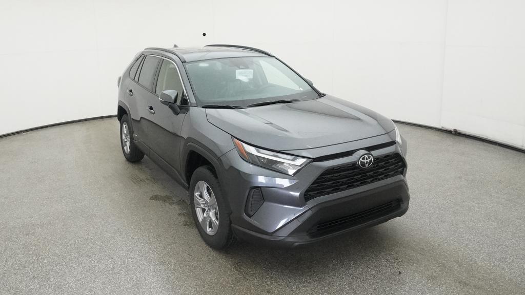 2025 Toyota RAV4 Hybrid XLE photo 32