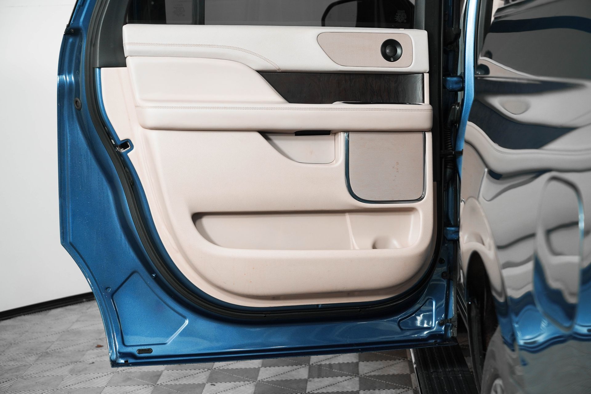 2018 Lincoln Navigator L Reserve photo 14
