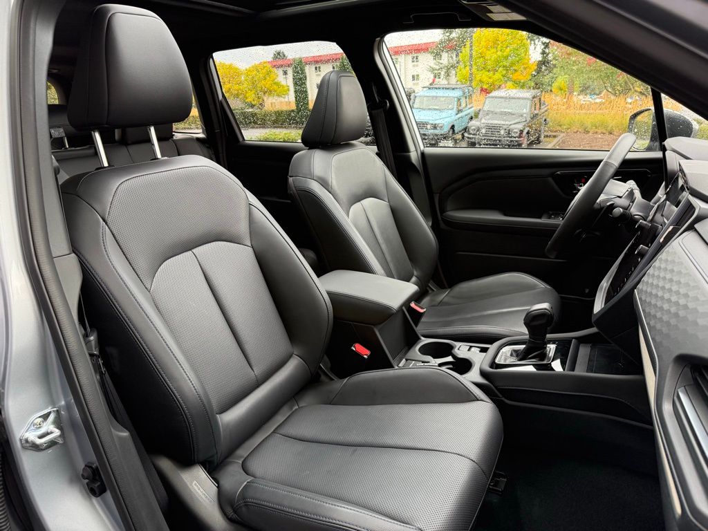 2025 Subaru Forester Limited photo 2
