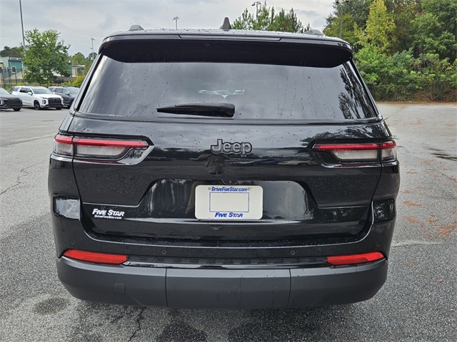 2023 Jeep Grand Cherokee Altitude photo 12