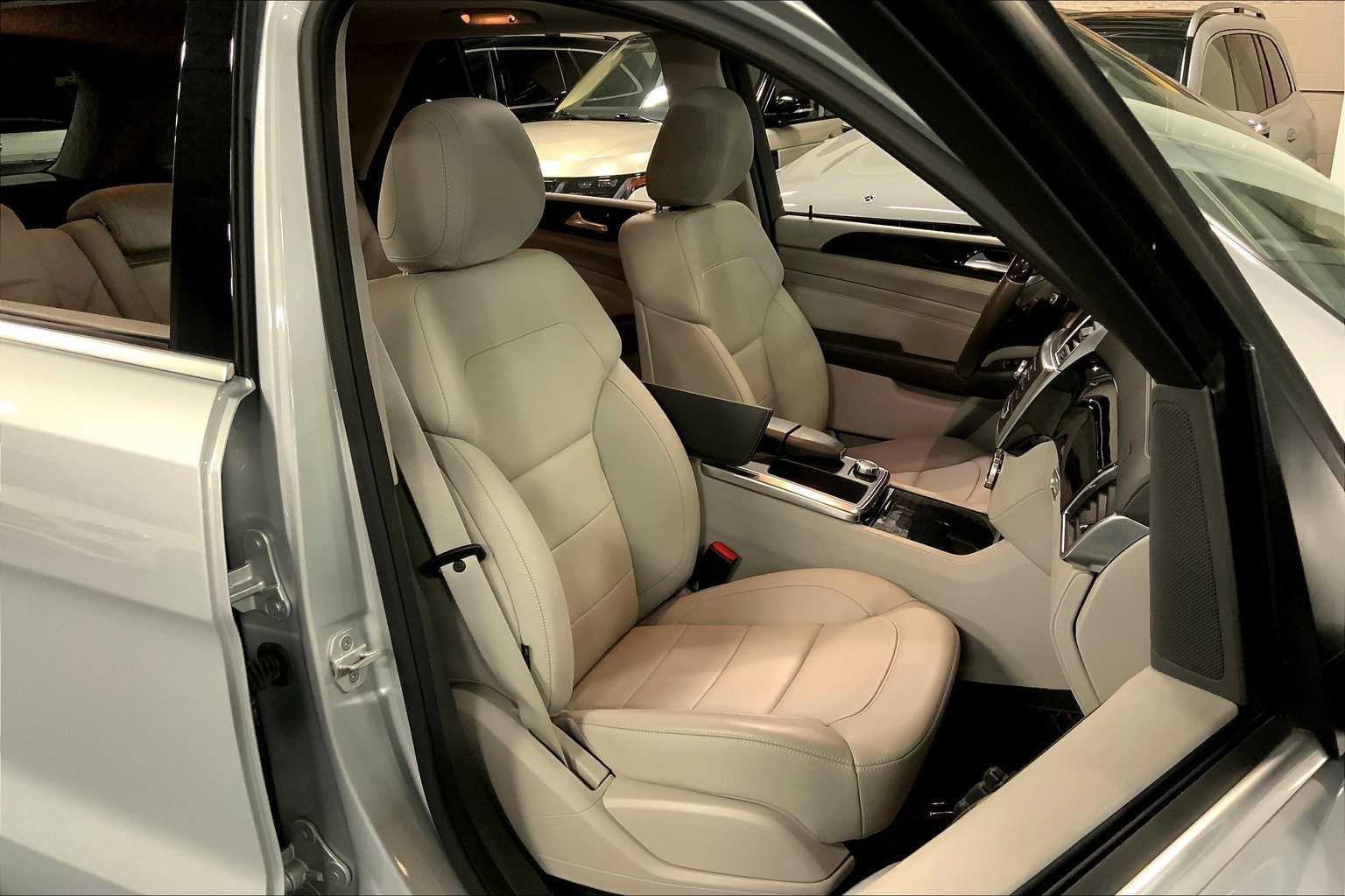 2015 Mercedes Benz ML 350 photo 8
