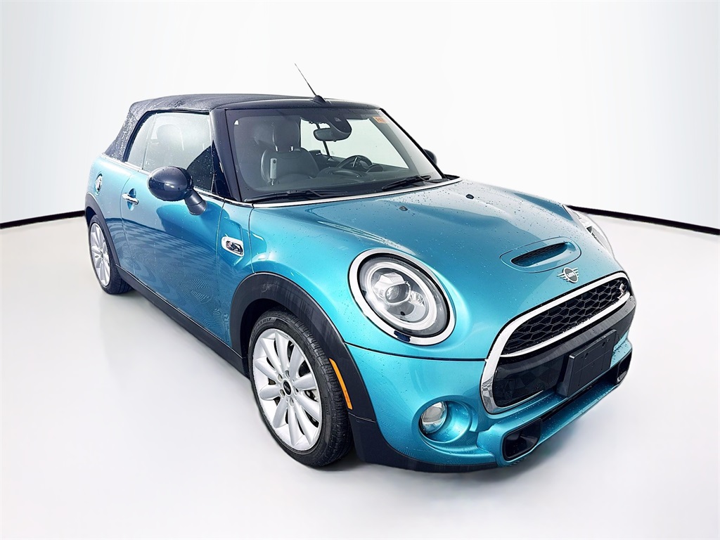 2019 MINI Convertible S's photo