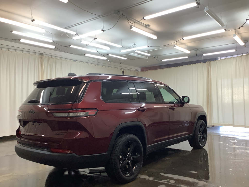 2025 Jeep Grand Cherokee Limited photo 4