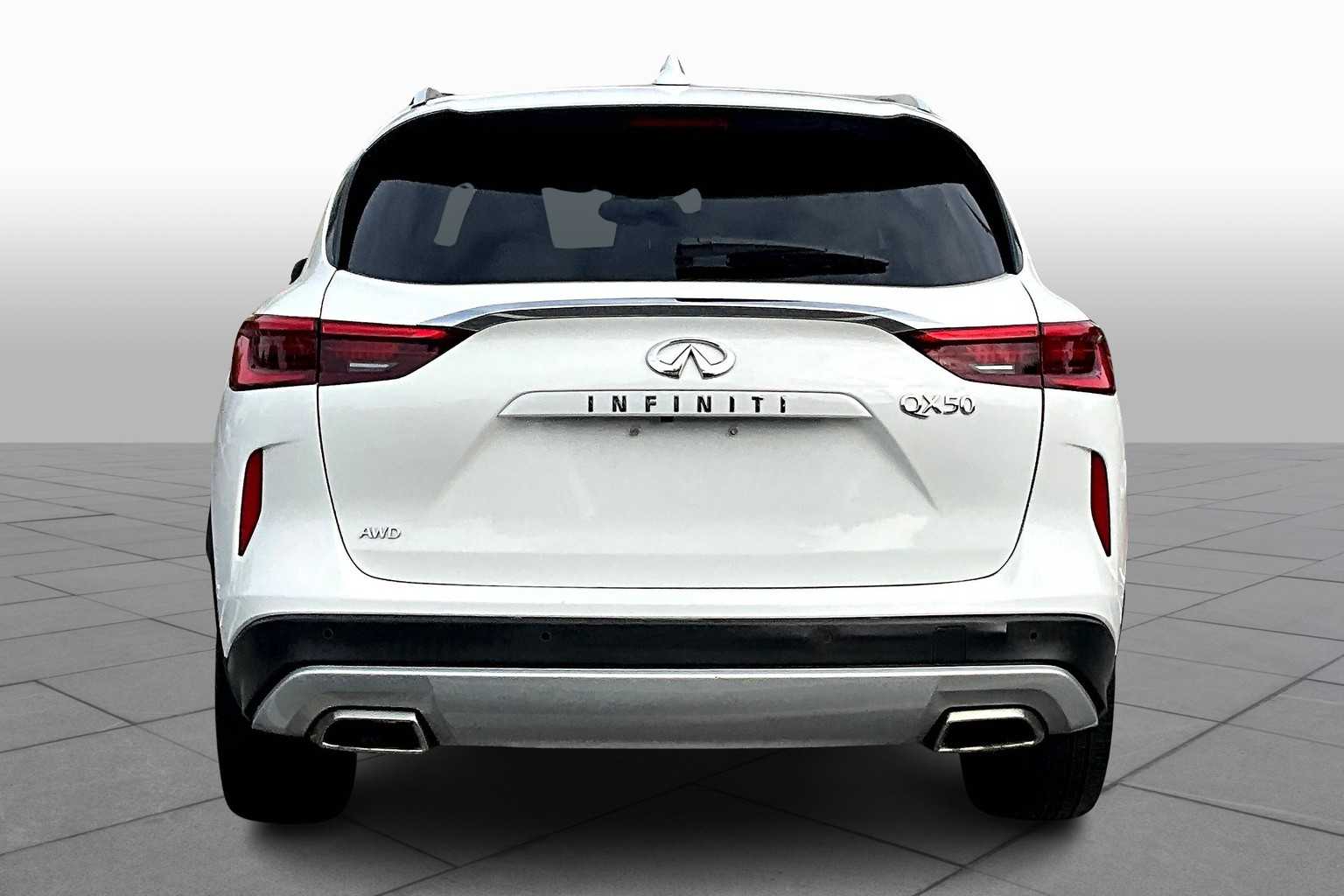 2021 Infiniti QX50 Luxe AWD photo 4