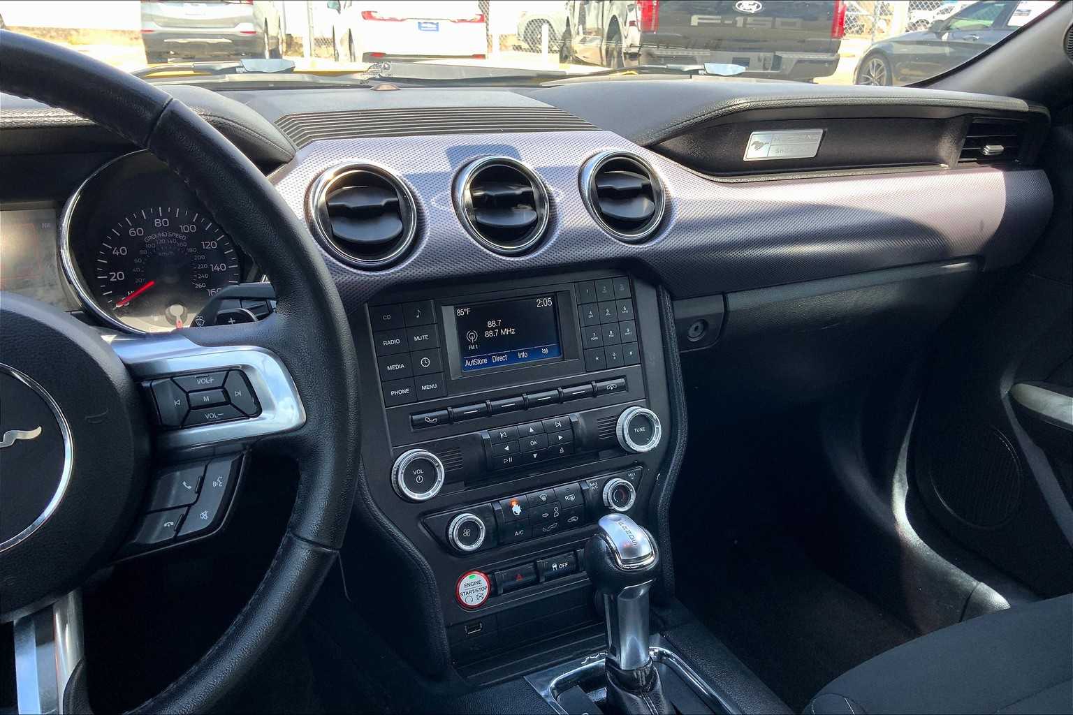 2017 Ford Mustang GT photo 3