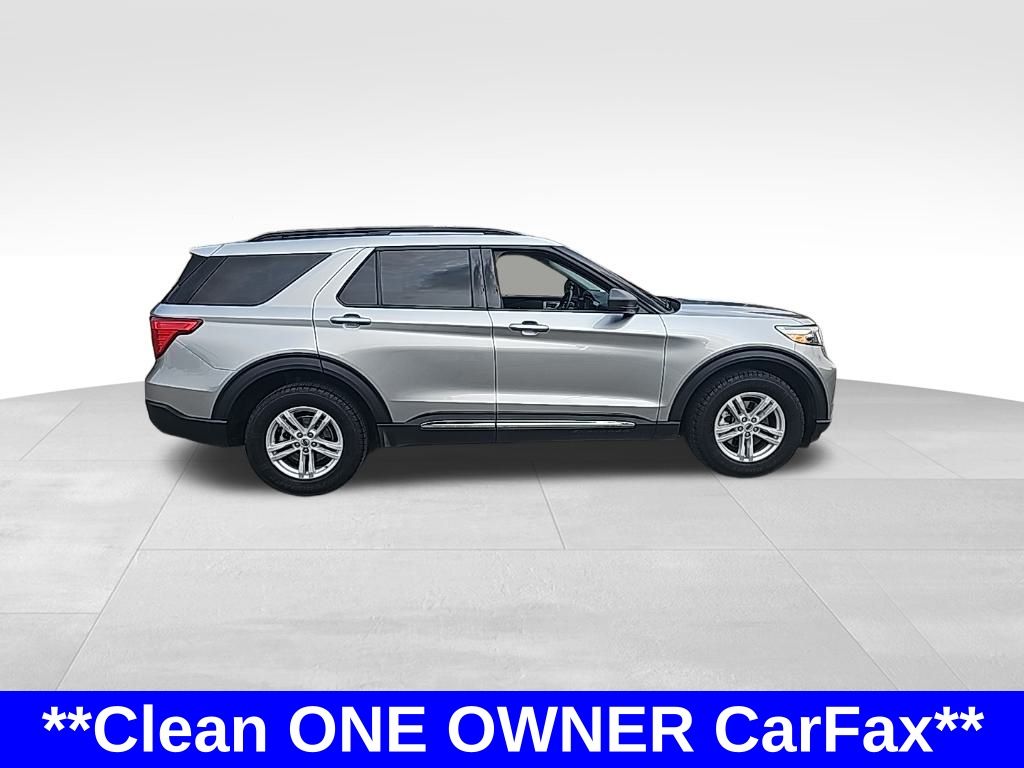 2023 Ford Explorer XLT photo 3