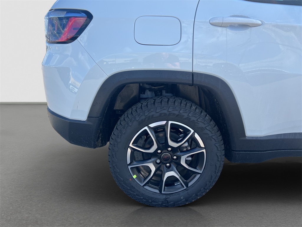 2026 Jeep Compass Trailhawk photo 22