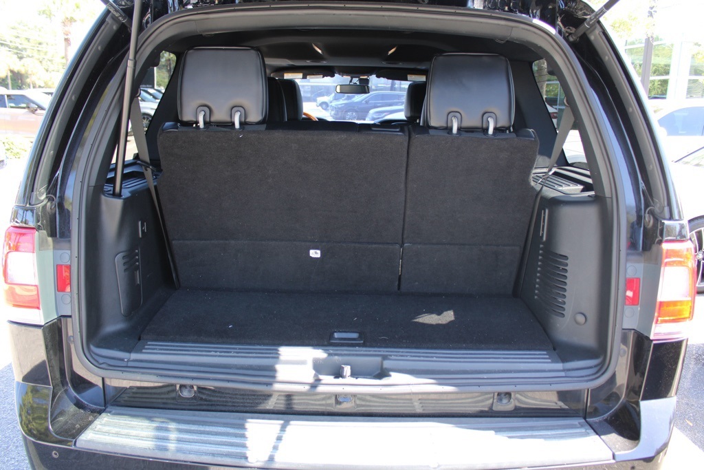 2016 Lincoln Navigator Select photo 31