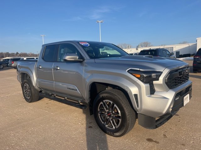 2024 Toyota Tacoma TRD Sport's photo