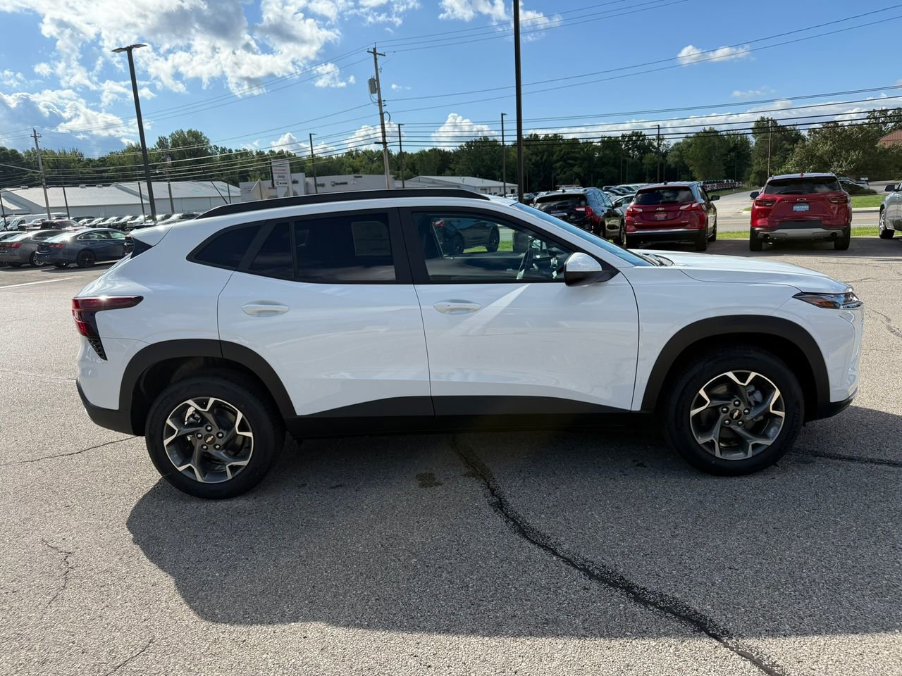 2025 Chevrolet Trax LT photo 8