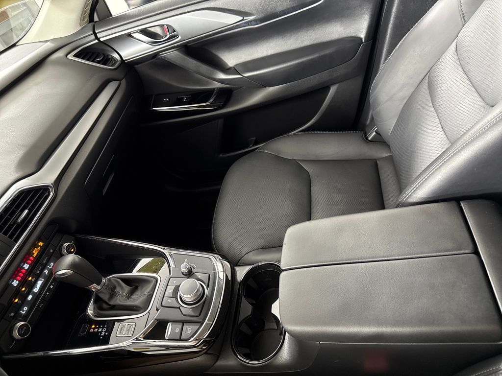 2021 Mazda CX-9 Touring photo 13