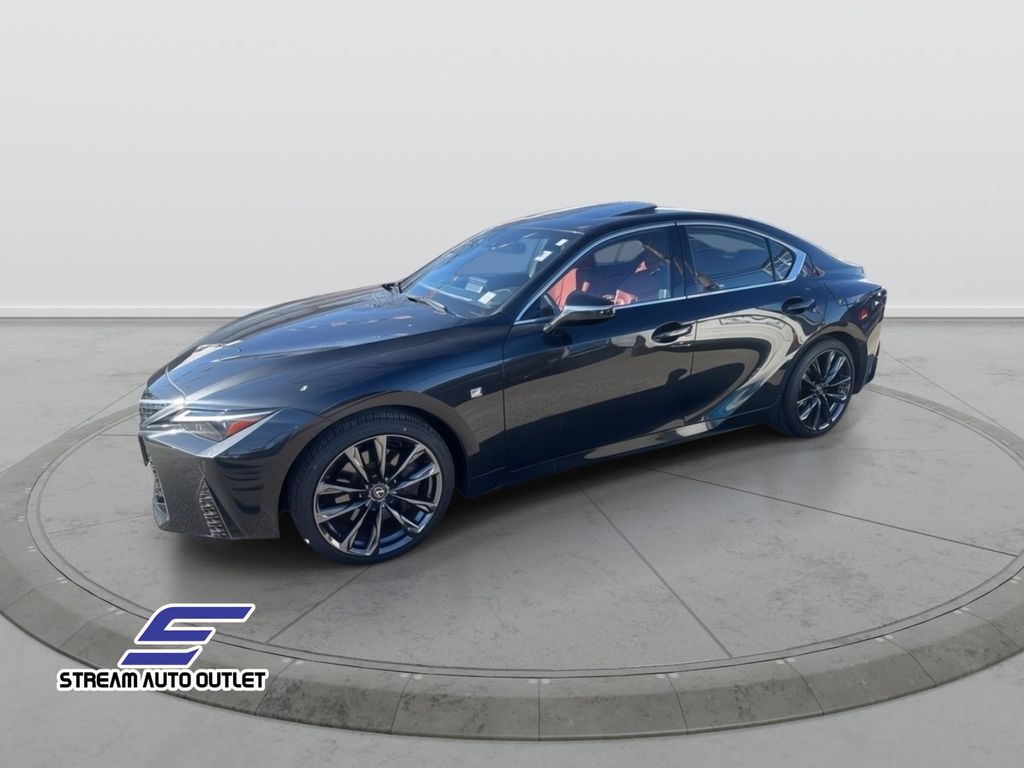2022 Lexus IS 300 photo 4