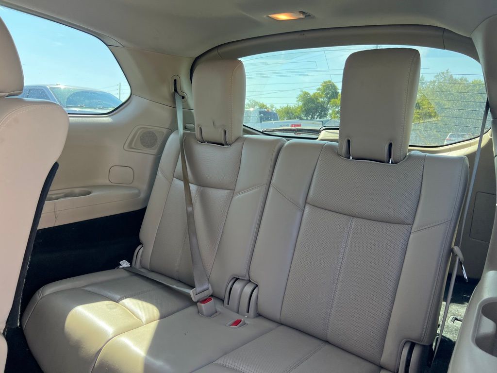 2019 Nissan Pathfinder Platinum photo 13
