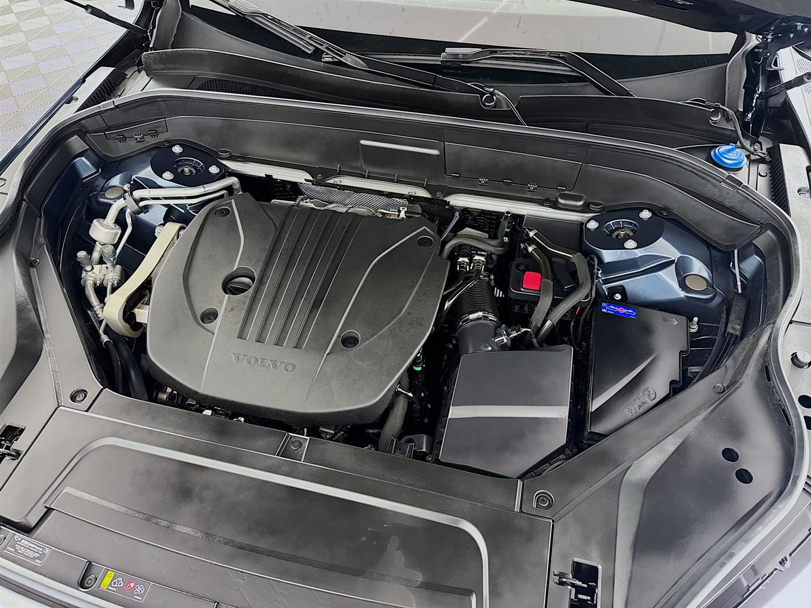 2024 Volvo XC90 B5 Plus photo 31