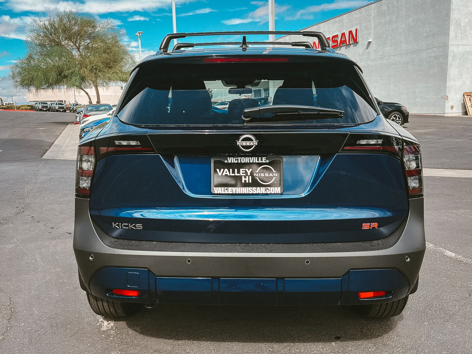 2026 Nissan Kicks SR photo 5